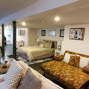 Cozy Studio; Lower Level Unit , New York USA